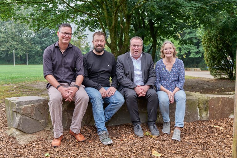 Minister Krischer besucht coolen Schulhof in Schwalmtal